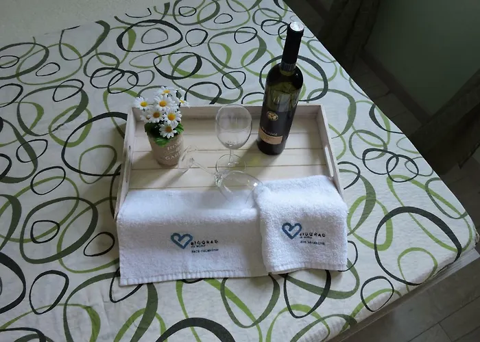 Perla Биоград-на-Мору